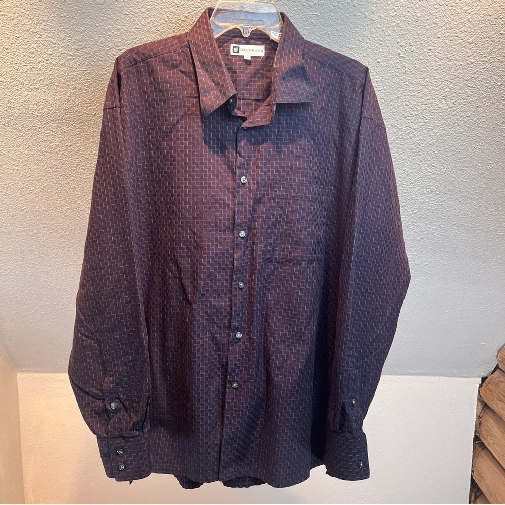 BACHRACH NWOT MENS long sleeve Dress Shirt. Button down w/extra button. Size XXL